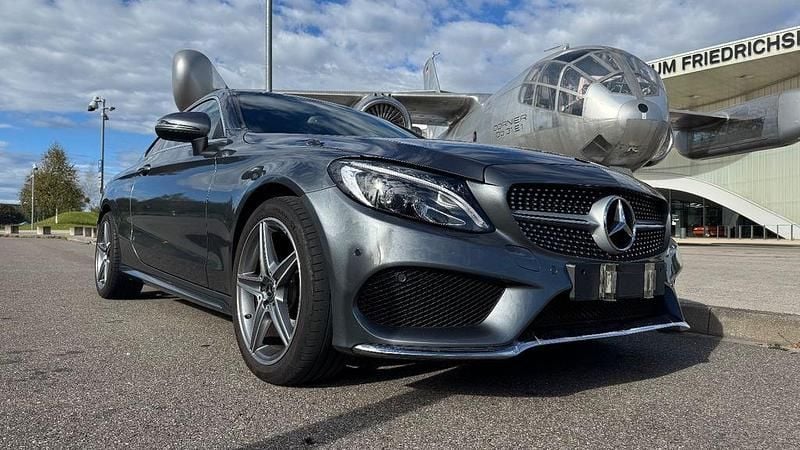 Selenitgrau metalliclack Gebraucht 2016 Mercedes C200 AMG Coupé | 19.900 € (Fairer Preis) - Bild 1/4
