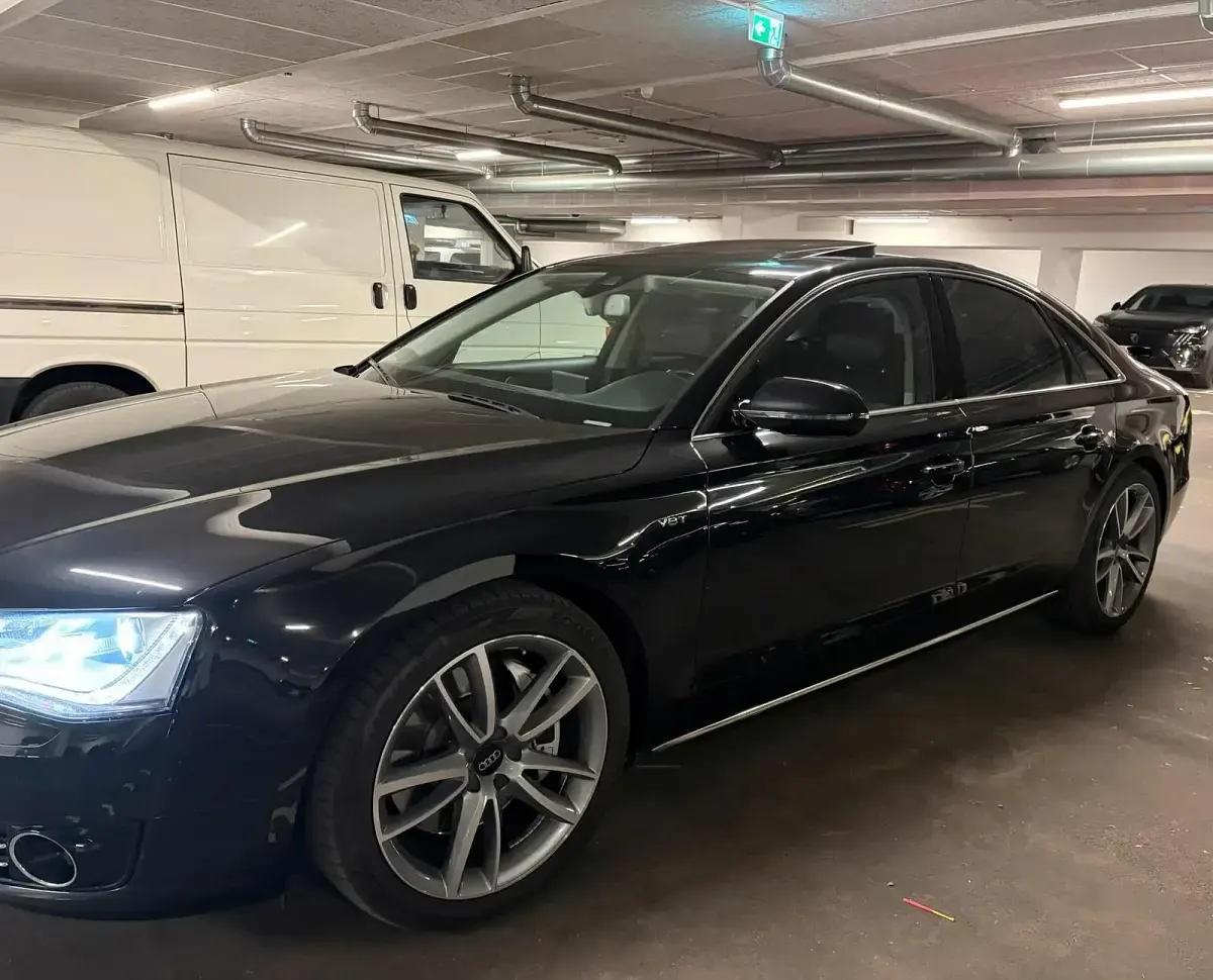 Gebraucht Audi A8 351 PS (258 kW) 2010 Schwarz Limousine