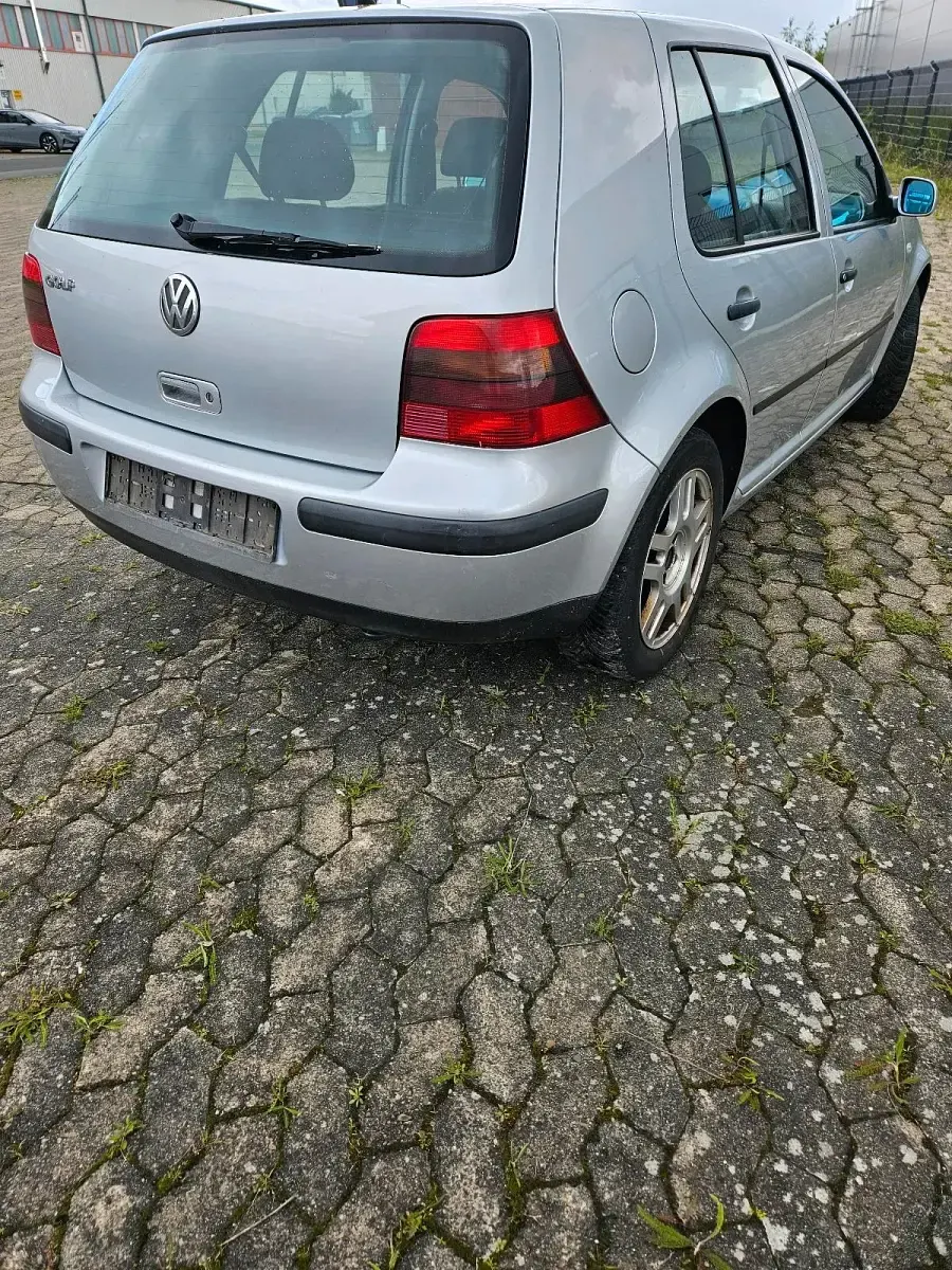 Gebraucht VW Golf IV 75 PS (55 kW) 2001 Silber Limousine