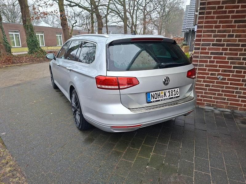 Gebraucht VW Passat 150 PS (110 kW) 2016 Silber Kombi