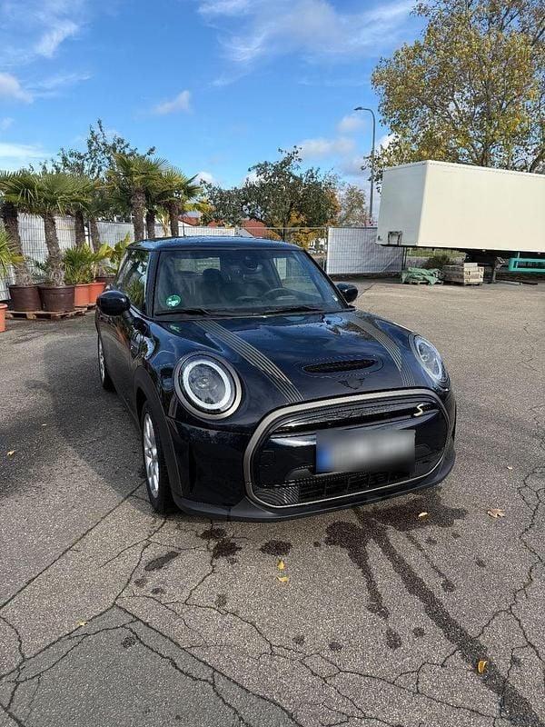Gebraucht Mini Cooper SE Resolute Edition 135 kW (184 PS) 2023 Schwarz Kleinwagen