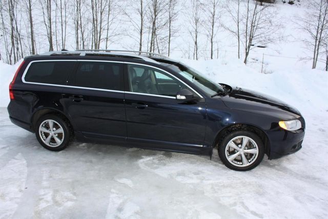 Gebraucht Volvo V70 163 PS (119 kW) 2008 Schwarz metallic Kombi