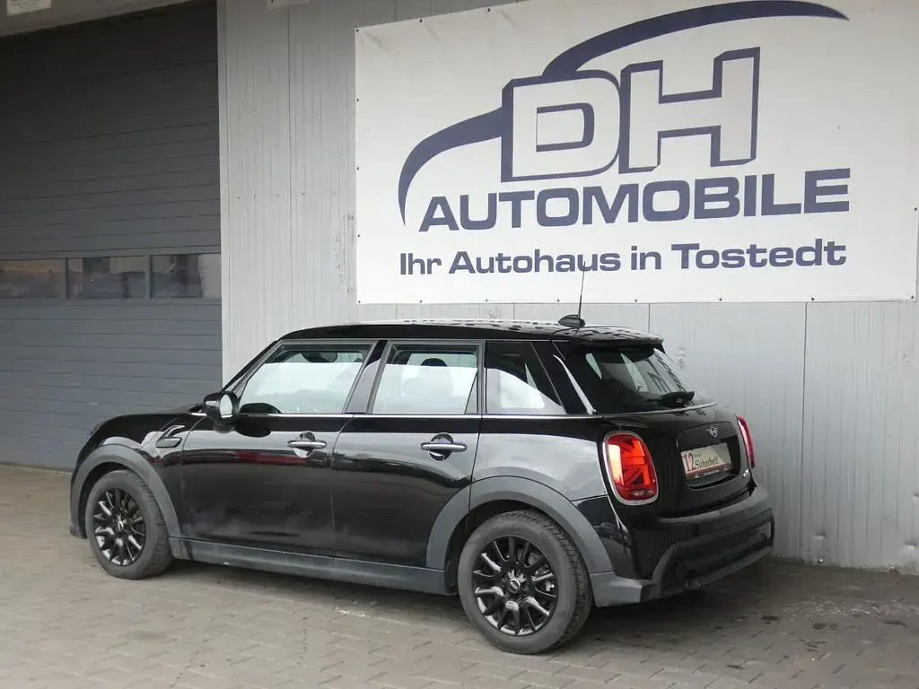 Usata Mini ONE 102 CV (75 kW) 2022 Nero Utilitaria