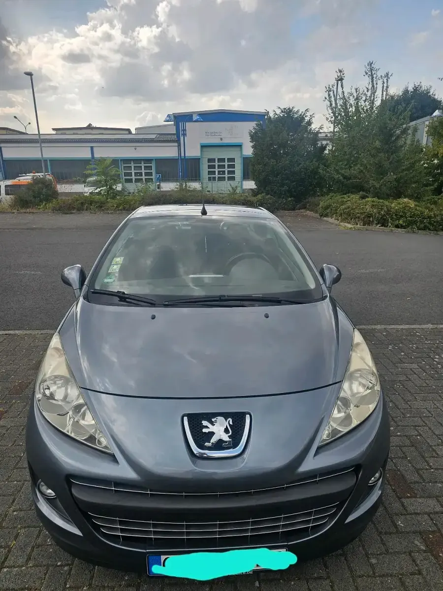Gebraucht Peugeot 207 CC Premium 120 PS (88 kW) 2010 Silber Cabrio