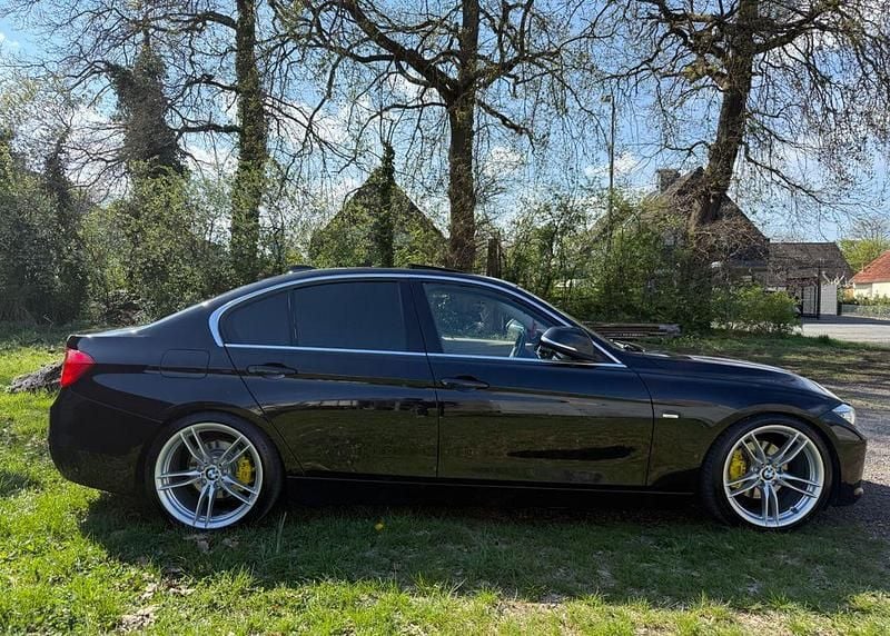 Gebraucht BMW 320 Luxury Line 184 PS (135 kW) 2011 Schwarz Limousine