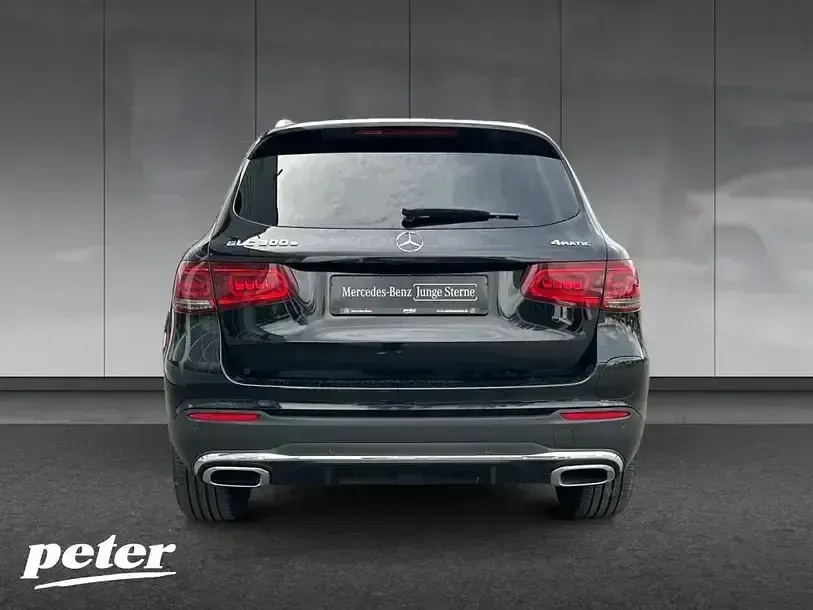 Gebraucht Mercedes GLC300e AMG 320 PS (235 kW) 2022 Schwarz SUV