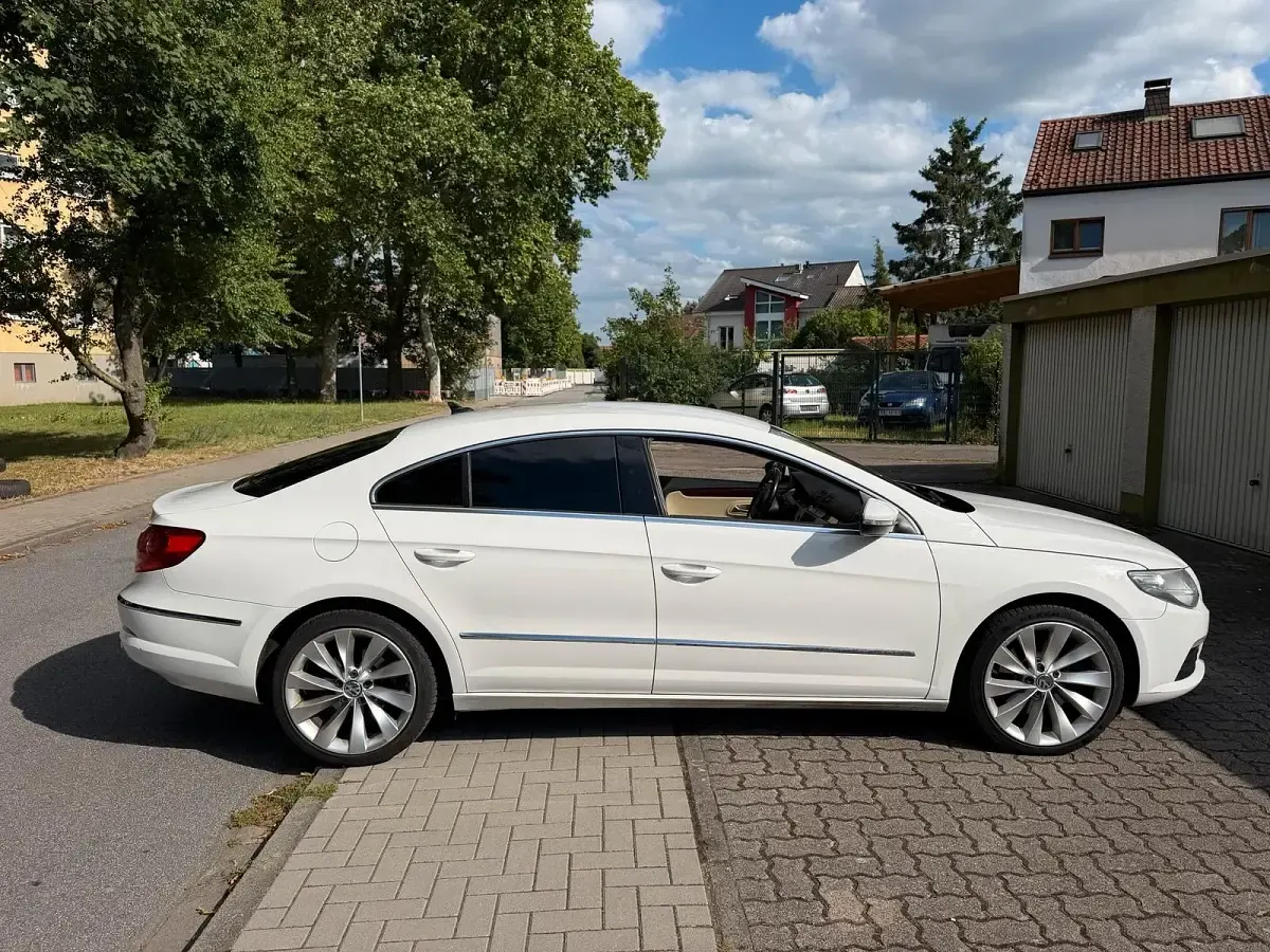 Gebraucht VW Passat Highline 170 PS (125 kW) 2011 Weiß Coupé