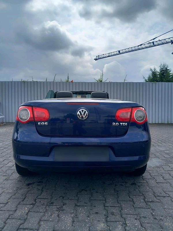 Second-hand VW Eos 140 CP (102 kW) 2008 Albastru Cabrio