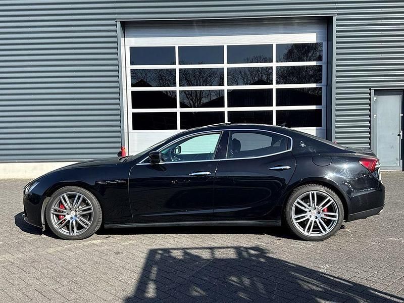 Gebraucht Maserati Ghibli 405 PS (297 kW) 2014 Schwarz Limousine