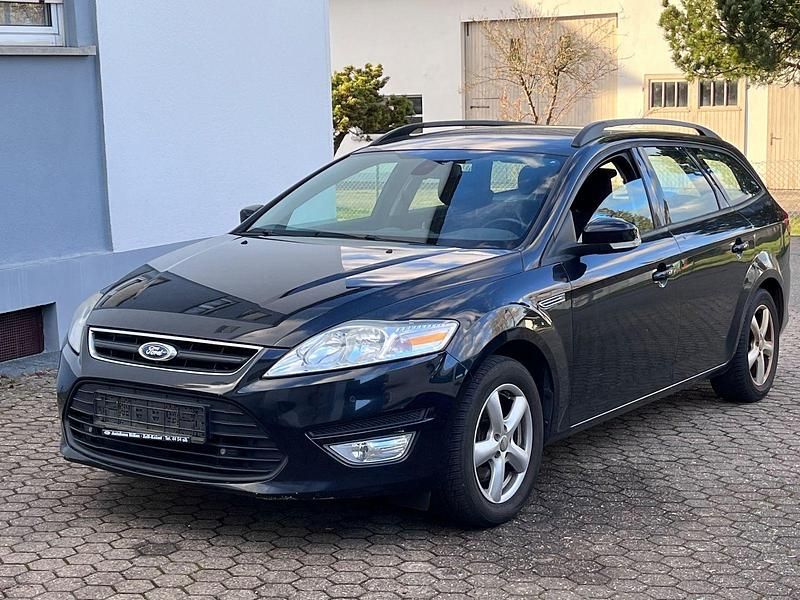 Gebraucht Ford Mondeo 140 PS (102 kW) 2011 Schwarz Kombi