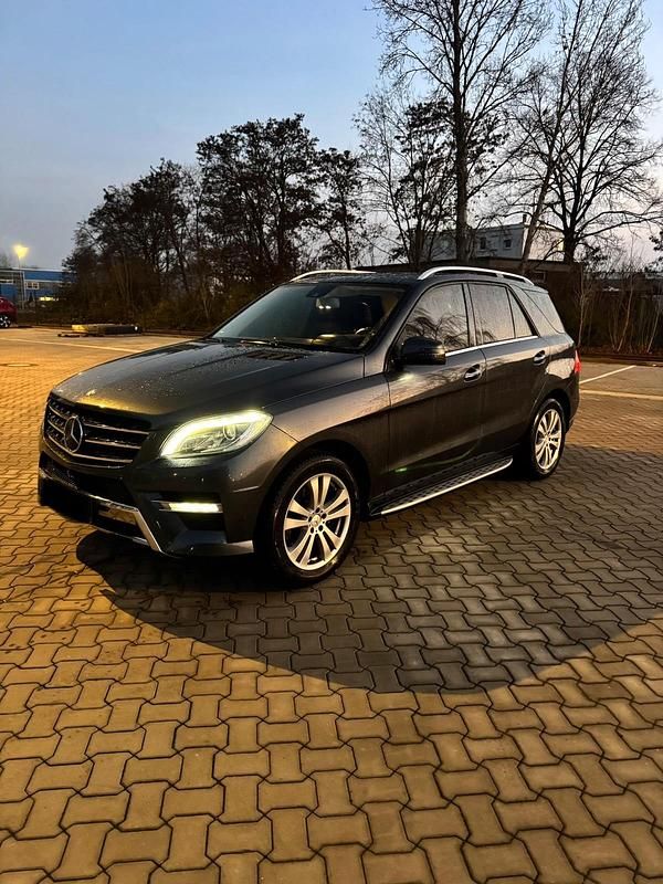 Gebraucht 2015 Mercedes ML350 AMG SUV | 22.000 € (Fairer Preis) - Bild 1/4