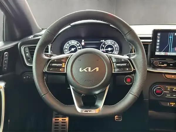 Neu Kia Ceed 140 PS (102 kW) 2026 Carraraweiss Kleinwagen