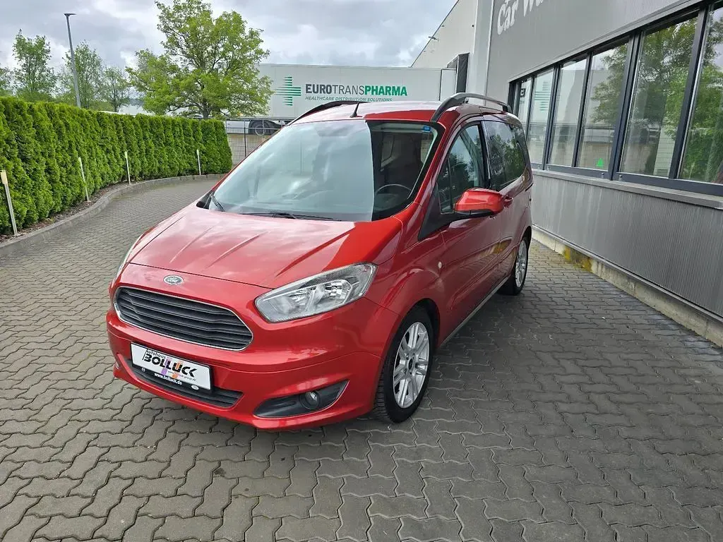 Gebraucht Ford Tourneo Courier Titanium 101 PS (74 kW) 2017 Rot Van / Kleinbus
