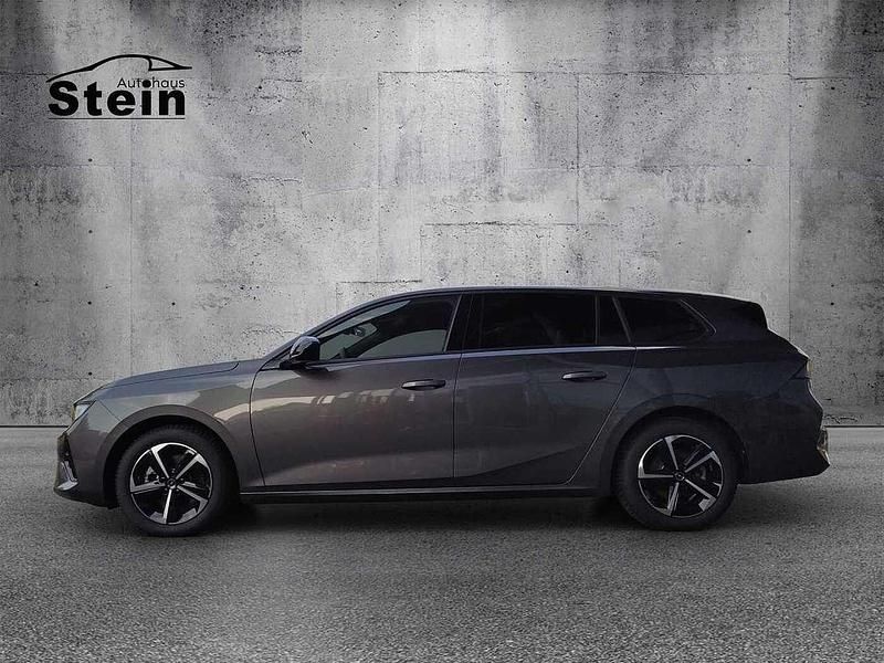 Gebraucht Opel Astra 131 PS (96 kW) 2024 Mondstein grau (metallic) Kombi