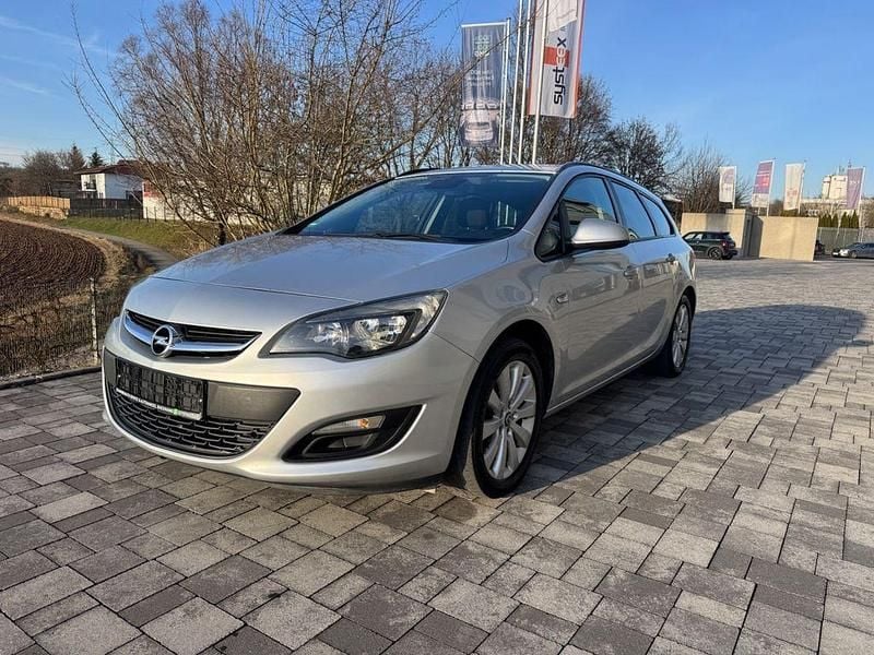 Silber Gebraucht 2014 Opel Astra Edition Kombi | 2.800 € (Superpreis) - Bild 1/4