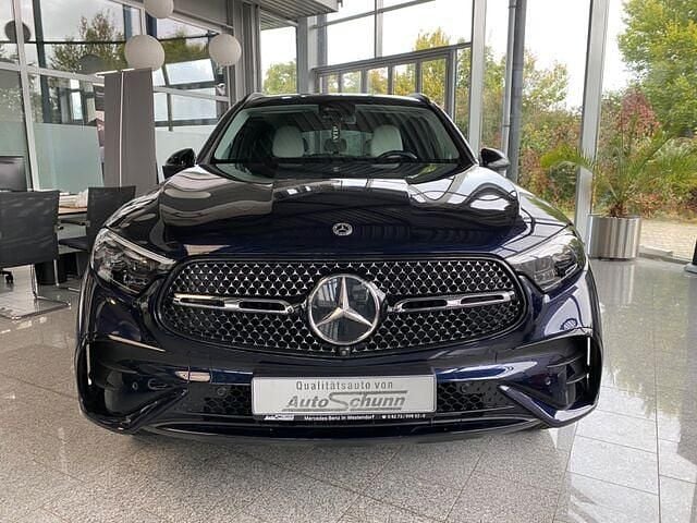 Gebraucht Mercedes GLC300e AMG 204 PS (150 kW) 2023 Nautikblau metalliclack SUV