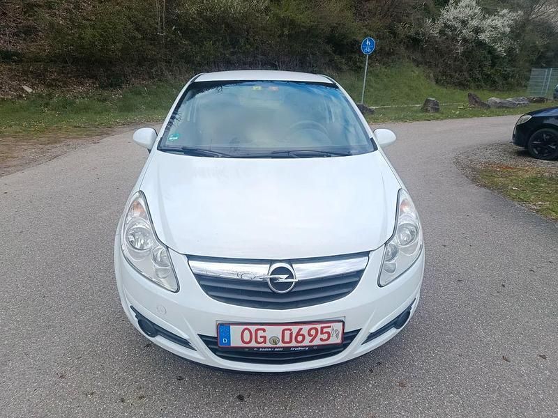 Gebraucht Opel Corsa Selection 69 PS (50 kW) 2010 Weiß Kleinwagen