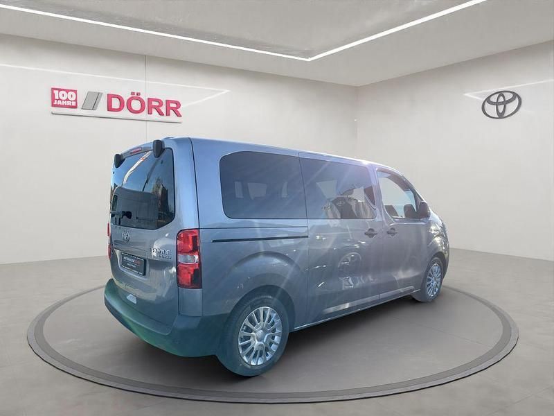 Gebraucht Toyota Proace Comfort 144 PS (105 kW) 2024 Grau Van / Kleinbus