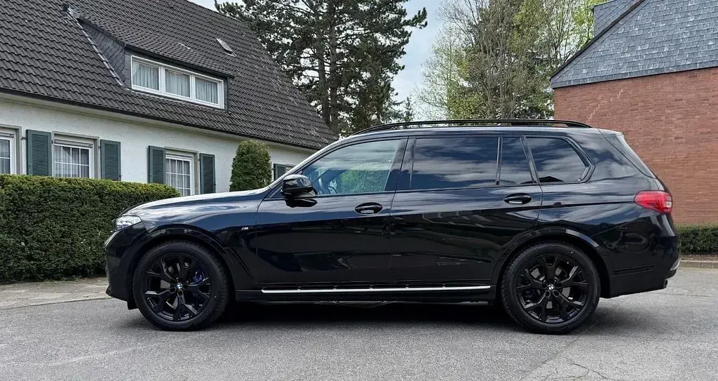 Gebraucht BMW X7 Sport Line 340 PS (250 kW) 2021 Schwarz SUV