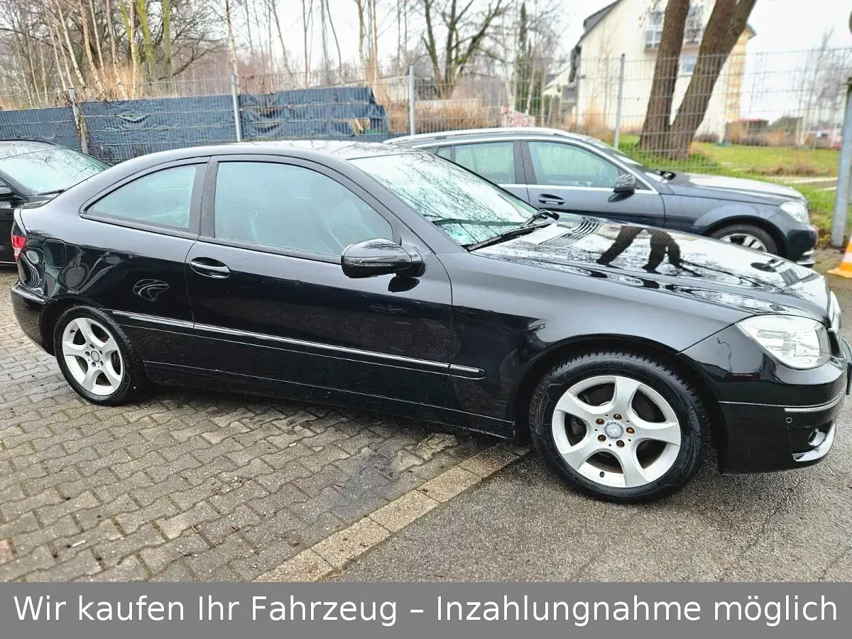Gebraucht Mercedes CLC160 129 PS (94 kW) 2009 Schwarz Coupé