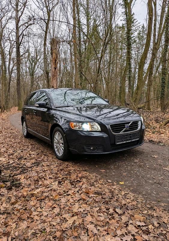 Schwarz Gebraucht 2009 Volvo V50 Kombi | 6.500 € (Teuer) - Bild 1/4