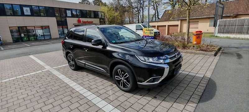 Gebraucht Mitsubishi Outlander Edition 150 PS (110 kW) 2018 Schwarz SUV