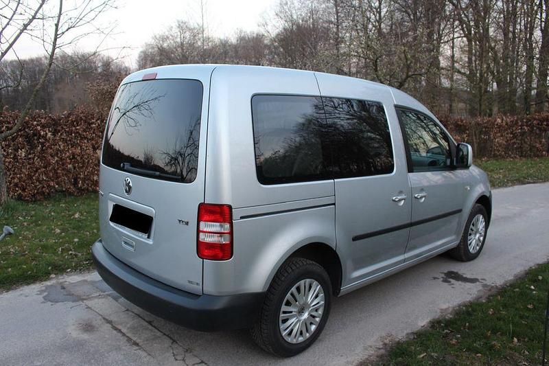 Gebraucht VW Caddy 102 PS (75 kW) 2014 Silber Van / Kleinbus