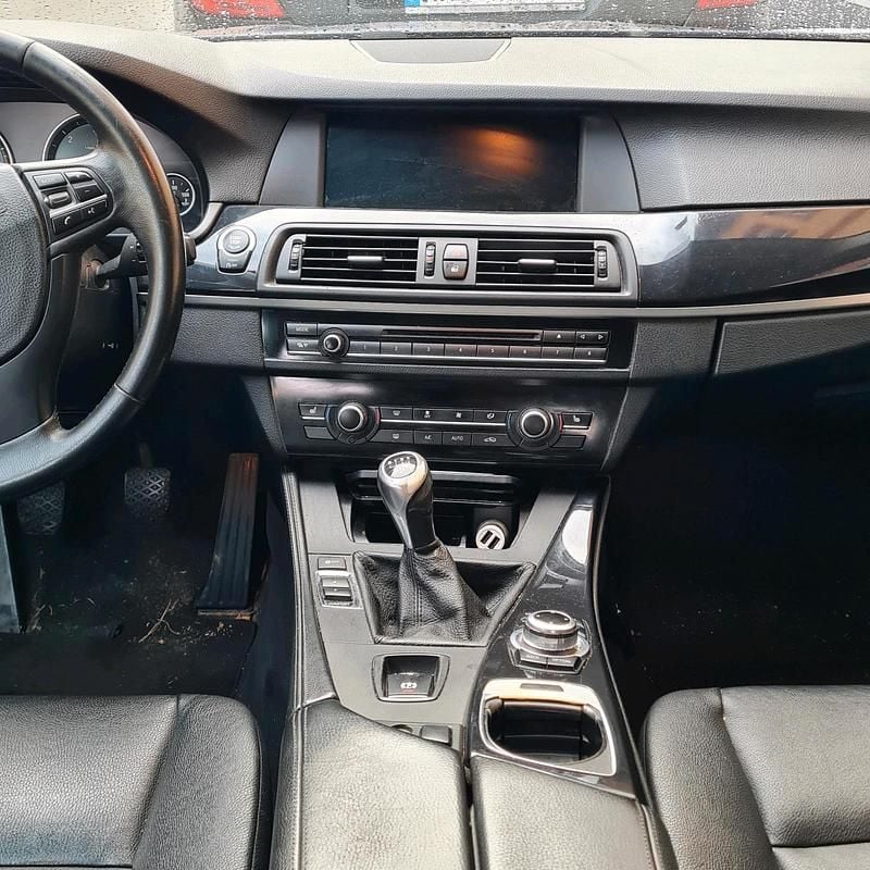 Gebraucht BMW 520 184 PS (135 kW) 2013 Blau Kombi