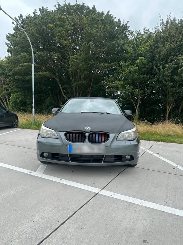Grau Gebraucht 2006 BMW 520 Limousine | 3.000 € (Superpreis) - Bild 1/4