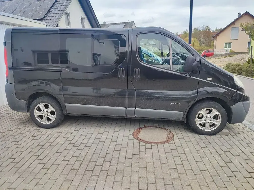 Gebraucht Renault Trafic 116 PS (85 kW) 2013 Schwarz Van / Kleinbus