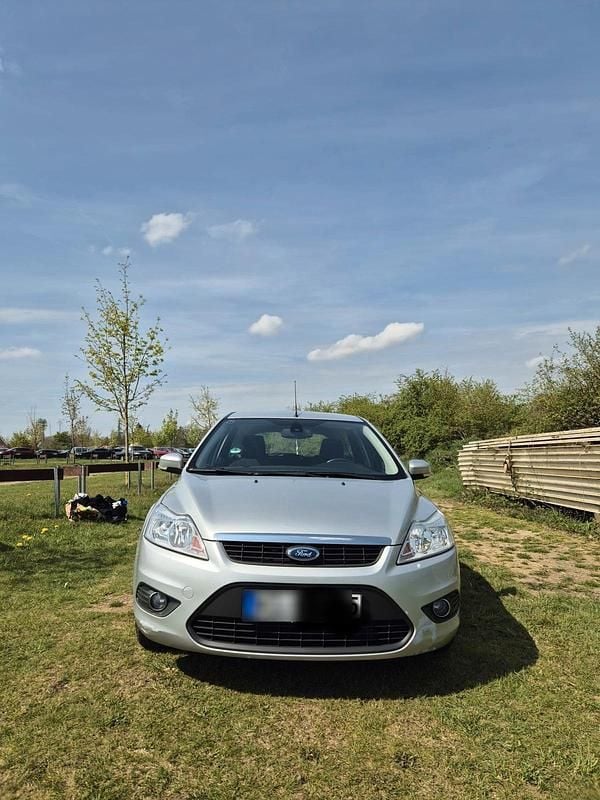 Gebraucht Ford Focus 115 PS (84 kW) 2009 Kombi