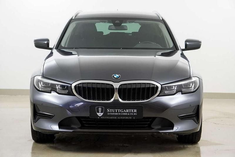 Gebraucht BMW 320 Advantage 190 PS (139 kW) 2020 Grau Kombi