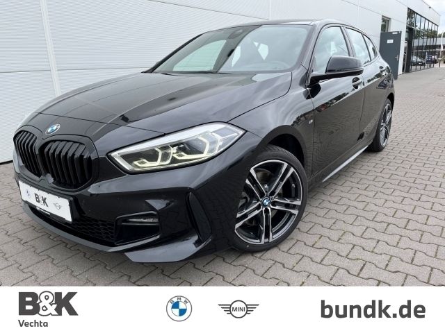 Schwarz metallic black sapphire metallic Gebraucht 2021 BMW 120 M Sport Kleinwagen | 37.350 € - Bild 1/4
