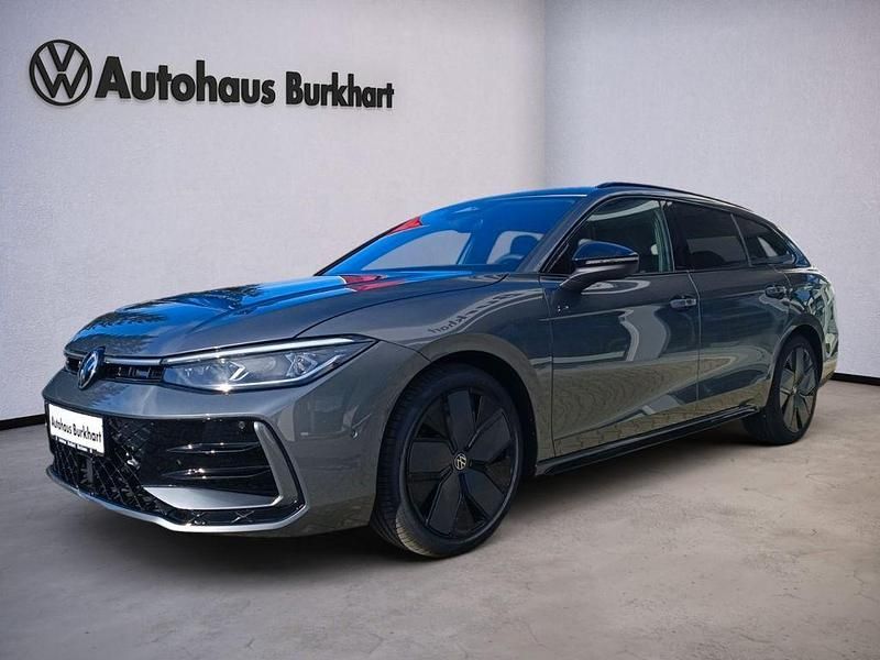 Grau Neu 2025 VW Passat R-line Kombi | 43.900 € (Fairer Preis) - Bild 1/4
