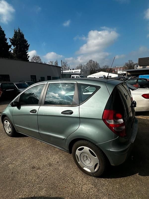 Gebraucht Mercedes A150 95 PS (69 kW) 2004 Grün Limousine