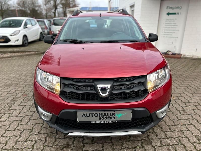 Gebraucht Dacia Sandero Stepway Ambiance 90 PS (66 kW) 2014 Rot Kleinwagen