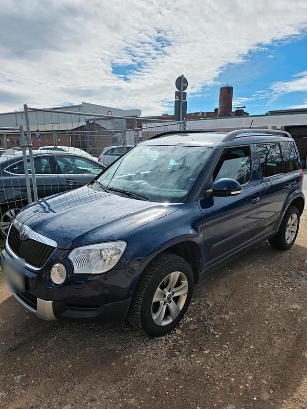 Gebraucht Skoda Yeti 140 PS (102 kW) 2013 Blau SUV