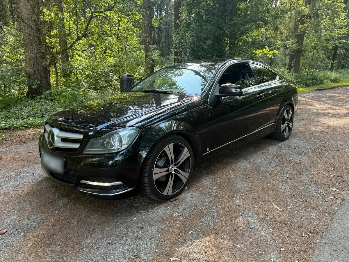 Gebraucht Mercedes C220 170 PS (125 kW) 2013 Schwarz Coupé