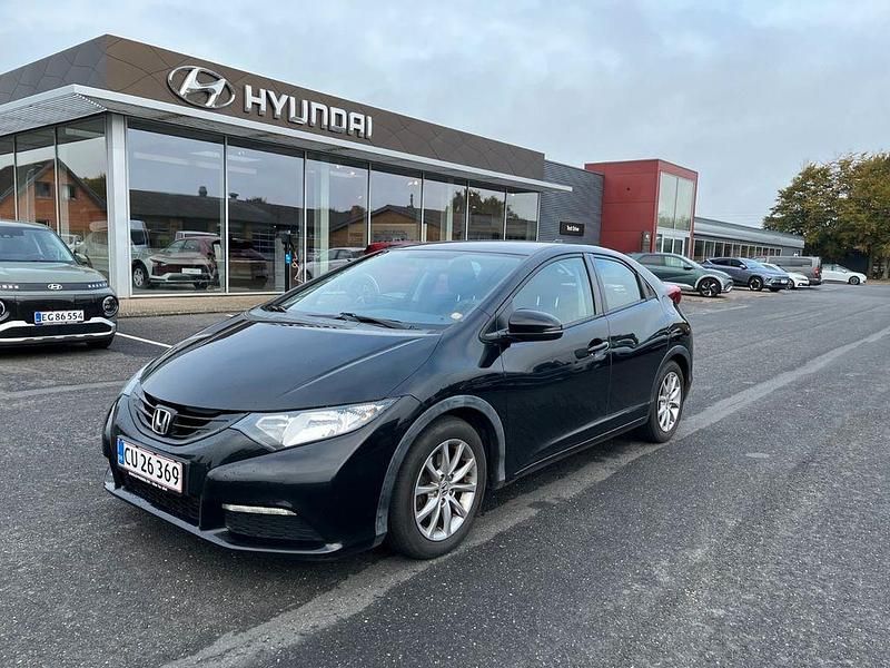 Schwarz Gebraucht 2015 Honda Civic Limousine | 6.999 € (Guter Preis) - Bild 1/4