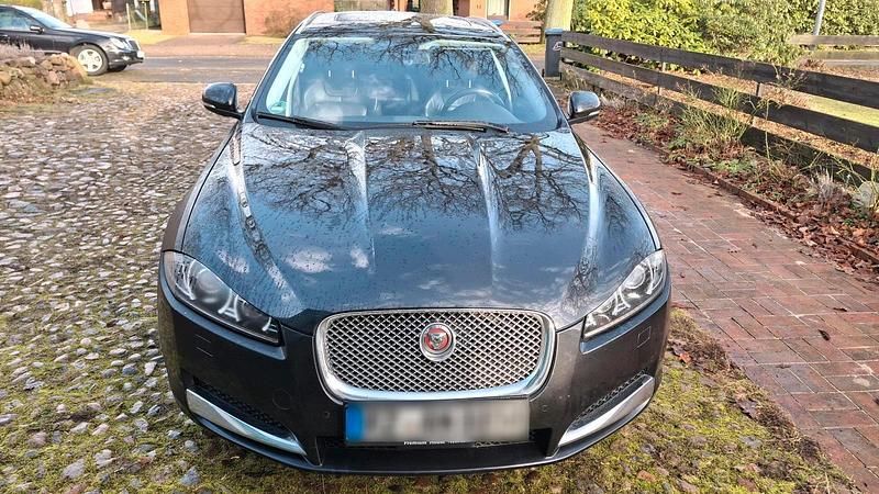 Second-hand Jaguar XF 200 CP (147 kW) 2014 Andere farben Break