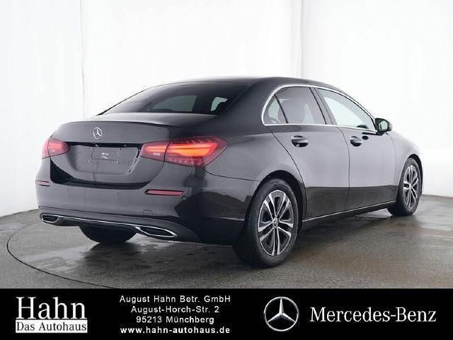 Gebraucht Mercedes A200 Progressive 163 PS (119 kW) 2024 Unilack nachtschwarz Limousine
