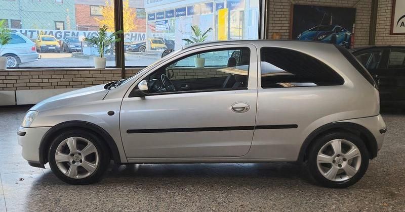 Gebraucht Opel Corsa 60 PS (44 kW) 2004 Silber Kleinwagen