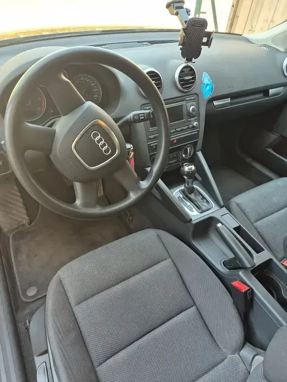 Gebraucht Audi A3 Attraction 140 PS (102 kW) 2011 Schwarz Kleinwagen