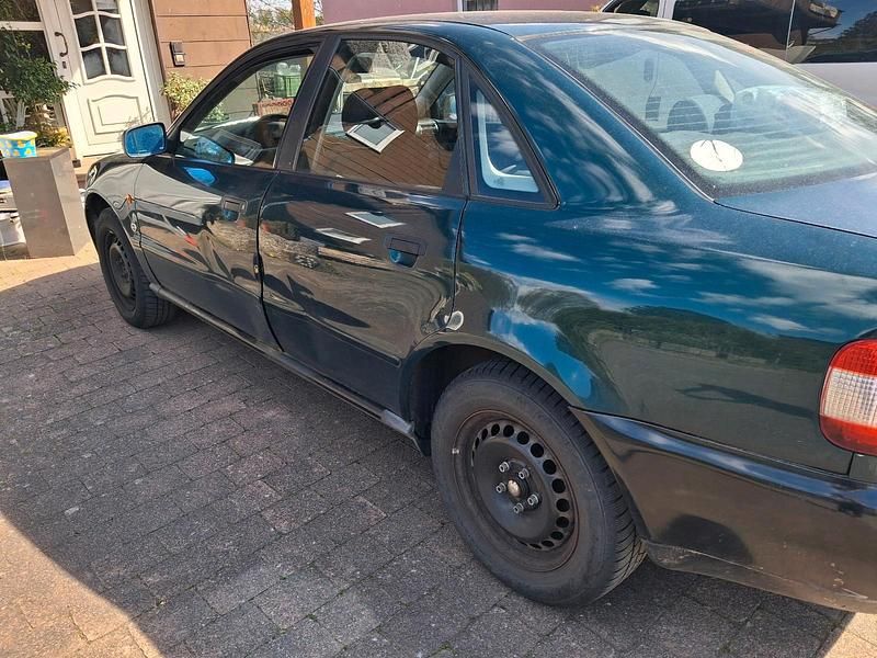 Usata Audi A4 1995 Verde Berlina