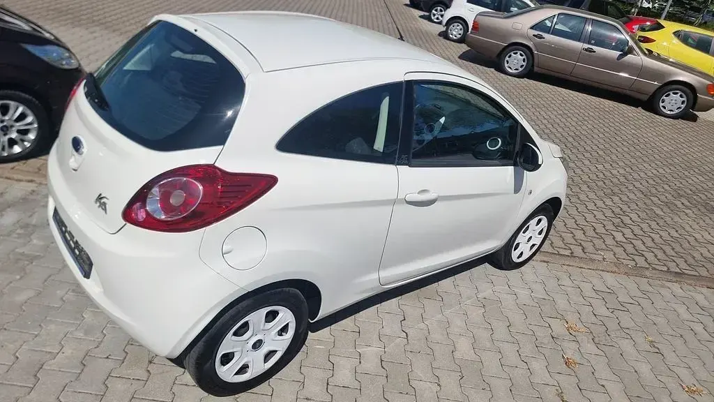Używany Ford Ka 69 KM (50 kW) 2016 Biały Hatchback