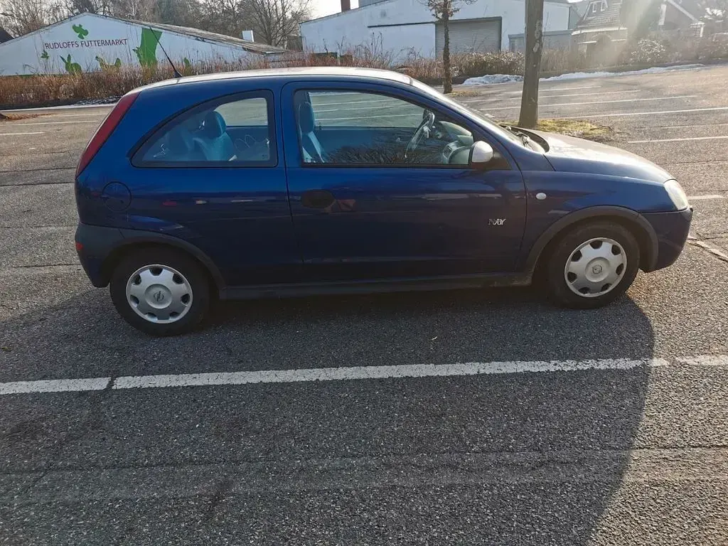 Używany Opel Corsa Njoy 75 KM (55 kW) 2003 Niebieski Hatchback