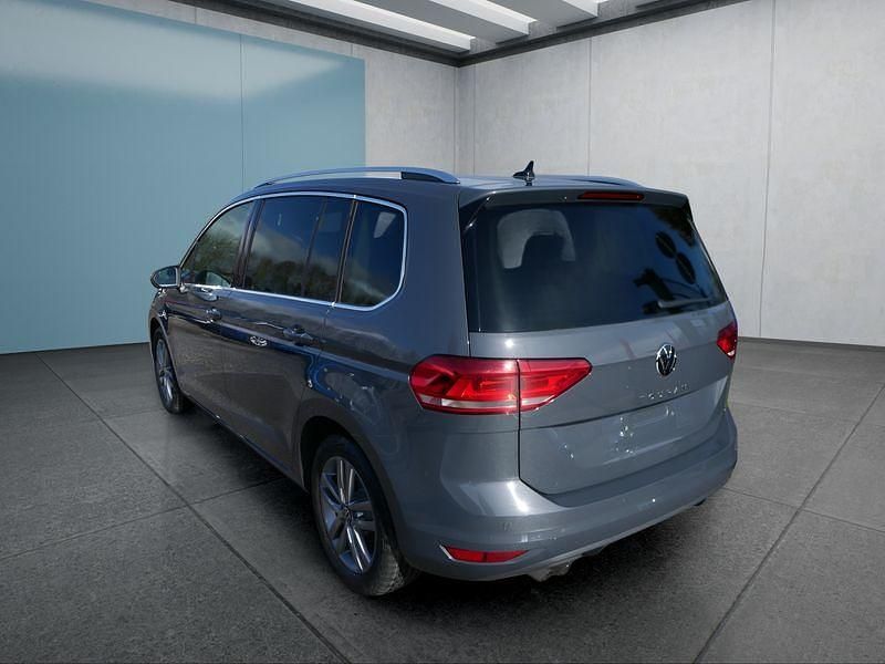 Neu VW Touran 150 PS (110 kW) 2026 Grau Van / Kleinbus