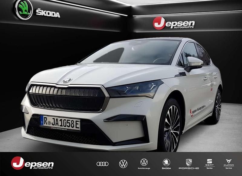 Moonweiß perleffekt Gebraucht 2024 Skoda Enyaq iV SUV | 39.970 € - Bild 1/4