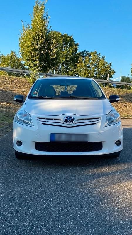Weiß Gebraucht 2012 Toyota Auris Kleinwagen | 4.600 € (Superpreis) - Bild 1/4