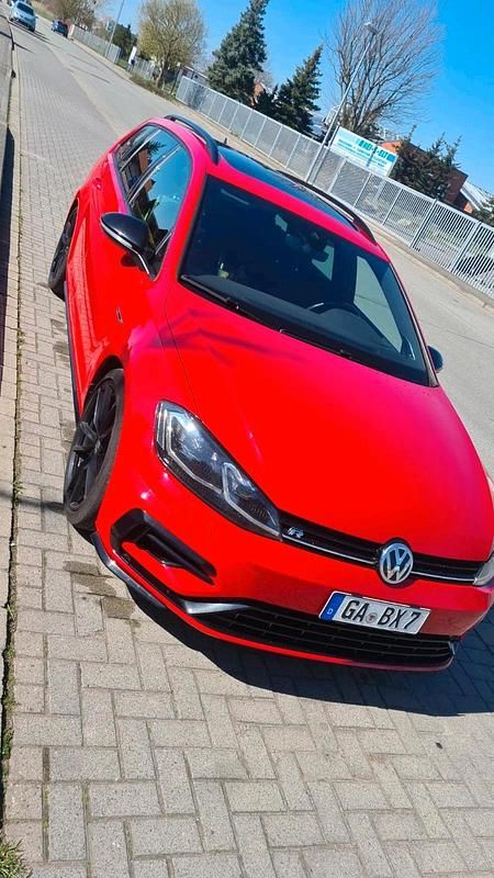 Rot Gebraucht 2020 VW Golf VII R Kombi | 18.000 € (Superpreis) - Bild 1/4